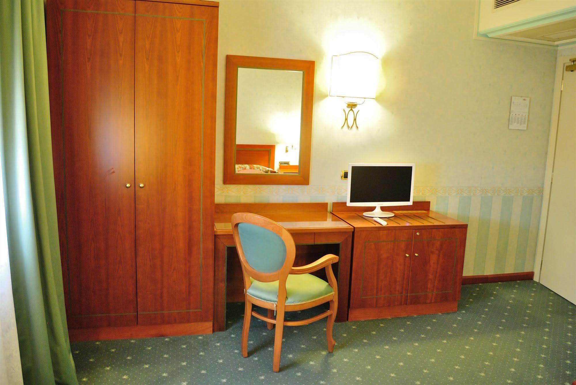 PHI Hotel Hortensis Cannara Buitenkant foto